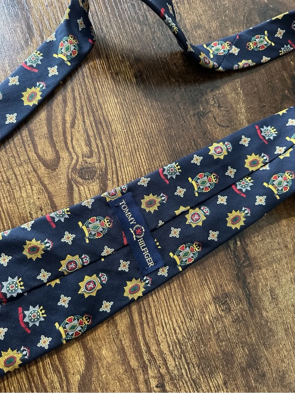 Tommy Hilfiger 90s Navy Silk Tie with Crest and Star Motif Preppy Dark Academia